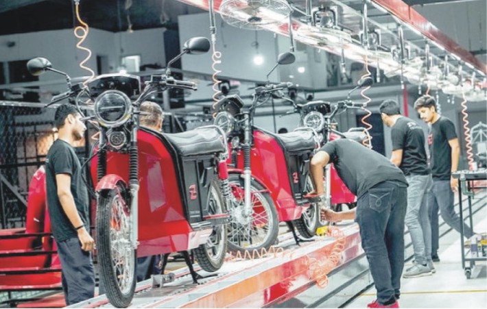 Electric bikes gain popularity