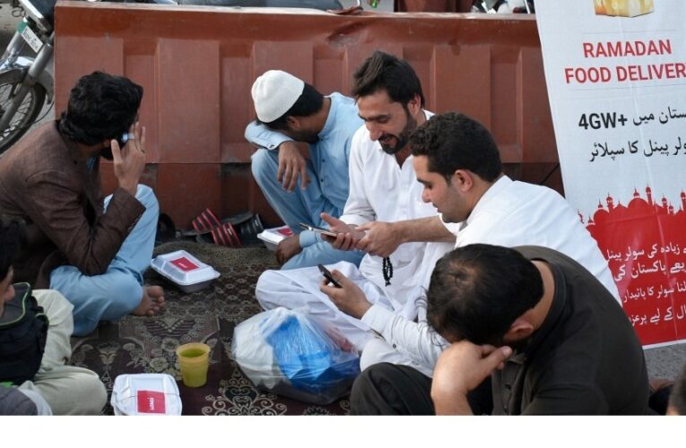 LONGi Pakistan provided Free Meals for Communities in Pakistan
