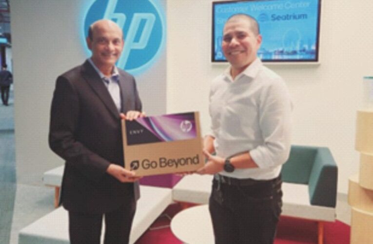 JBS revolutionizing productivity and innovation; introduces HP’s AI PCs to Pakistan