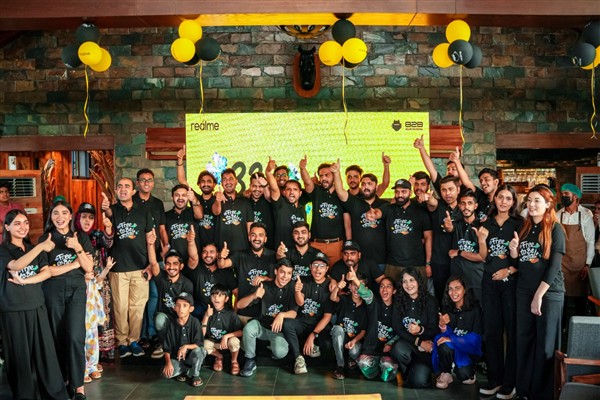 realme Concludes Fan 828 Festival in Lahore with Lucky Draws and Activities, Marking 300M Global Users Celebration