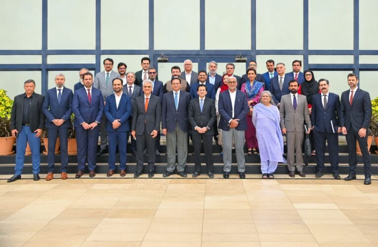 Federal Minister for Petroleum Visits Pakistan State Oil, Reaffirms Government Support for Energy Security and Sector Modernization